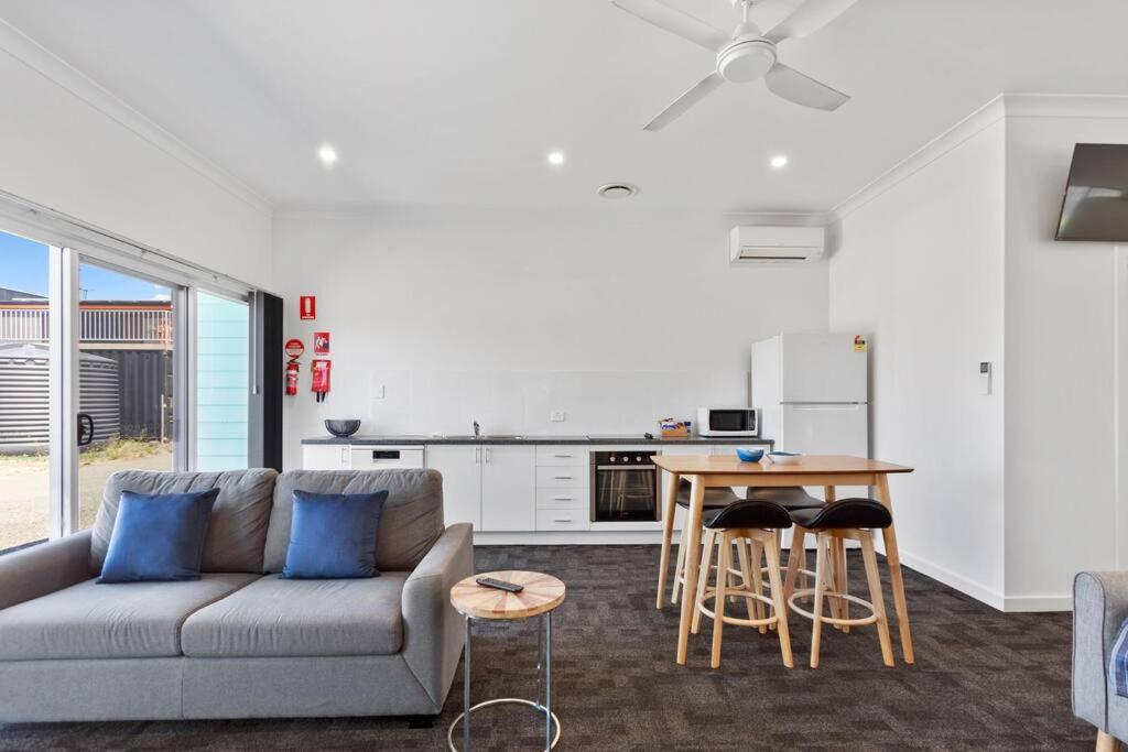 Port Lincoln Shark Apartment 6 외부 사진